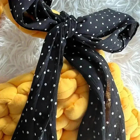 Handmade Yellow Chunky Crochet Small Size Shoulder Bag - Picture 5 of 6